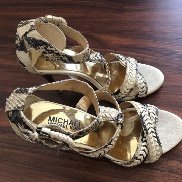 Michael Kors Sandals - Picture 1 of 2